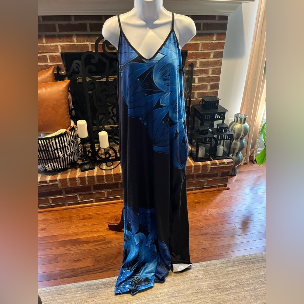 LaiyiVic Elegant Blue and Black V-Neck Maxi Dress. Size:3XL